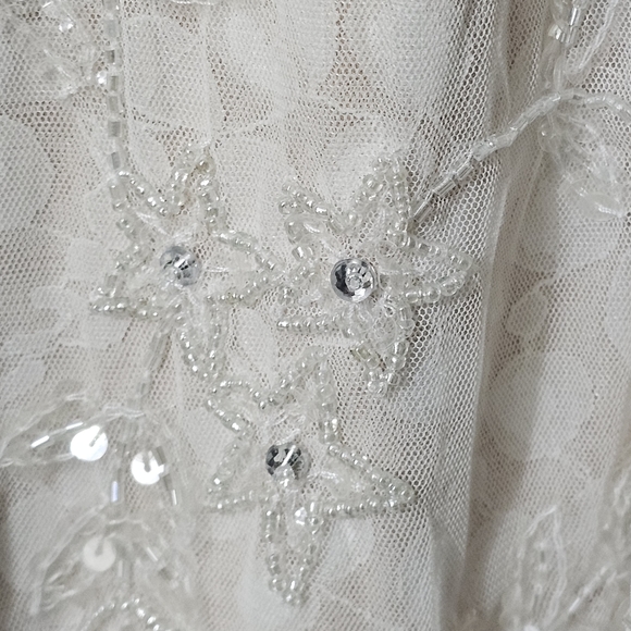 MAC DUGGAL Long Sleeve Foral Embellished White Wedding Gown Bridal Dress Size 4 - Picture 11 of 11